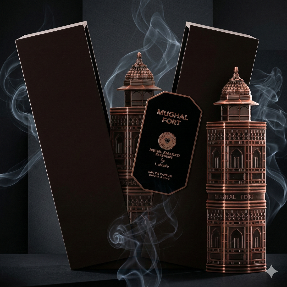 Parfum Mughal Fort de Niche Emarati mis en valeur dans une ambiance luxueuse et sobre.